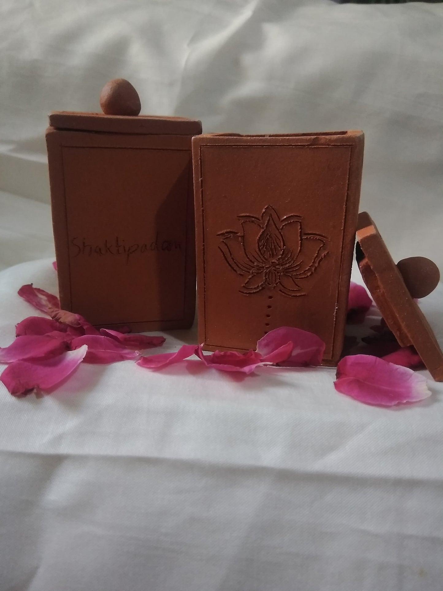 Shaktipadam Handmade Terracotta Aroma Candle: A Beacon of Tranquility and Spiritual Enlightenment